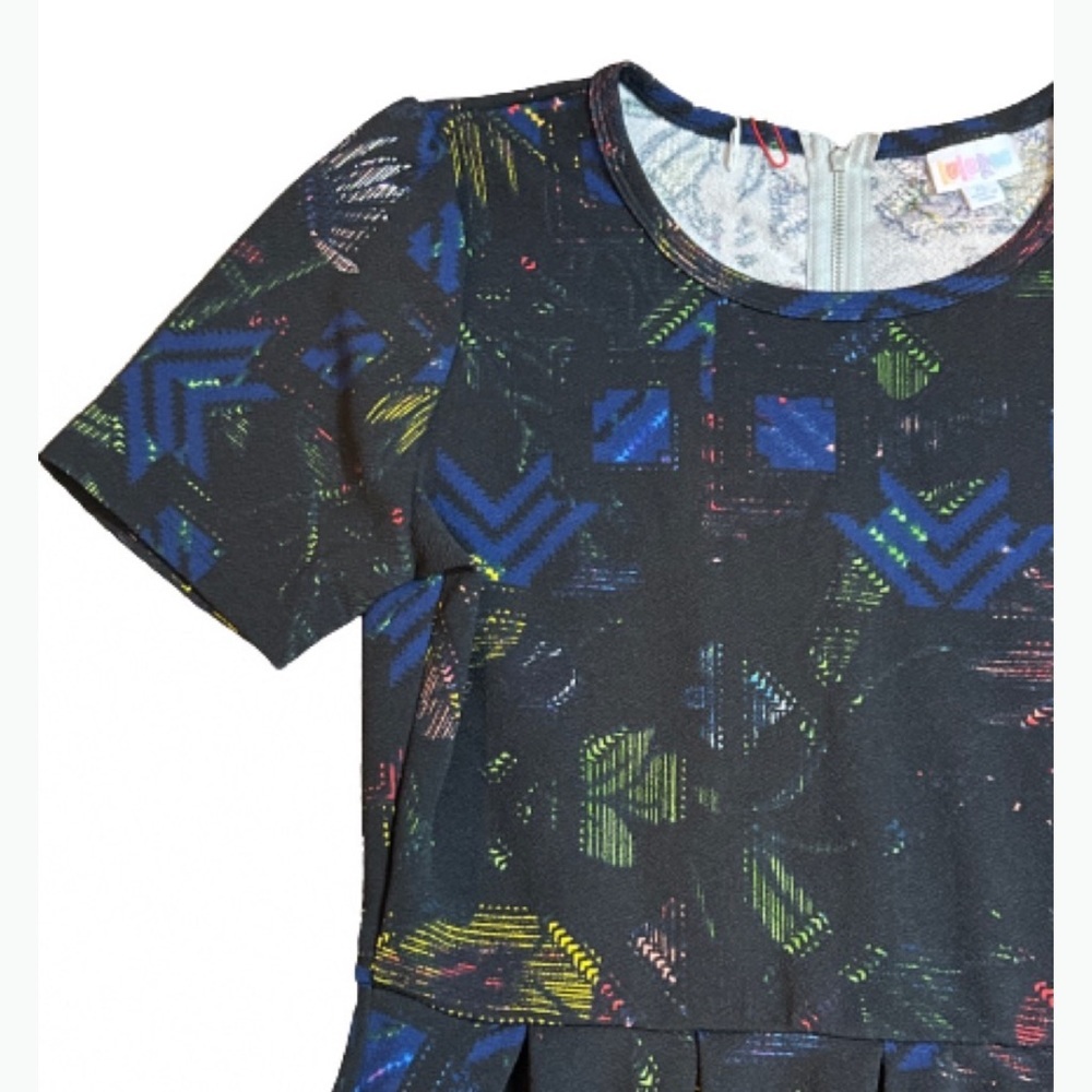 LuLaRoe Ameila Dress NWT Blue Black Pink Print Fit and Flair Size XL - Picture 4 of 11